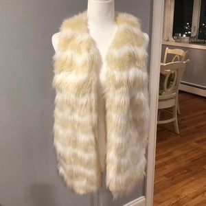Love Tree Faux Fur Vest S